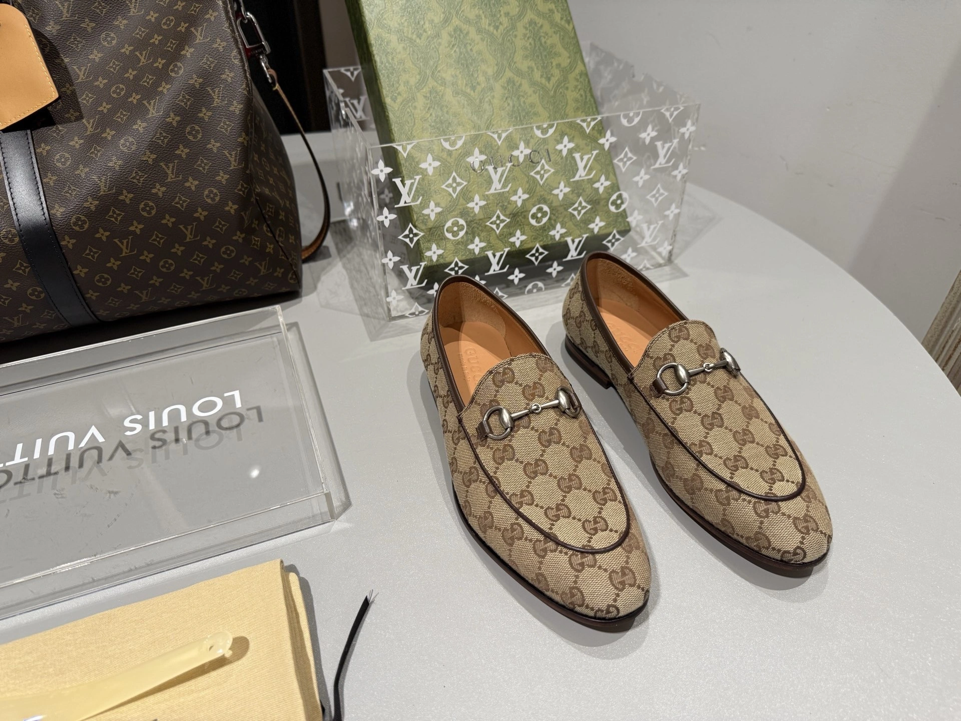 GUCI Leather Shoes