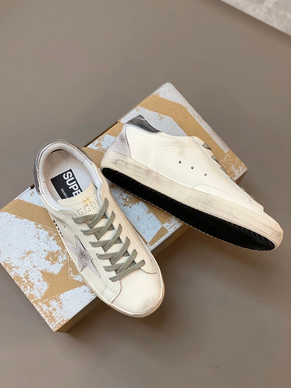 Goldn Gose sneaker
