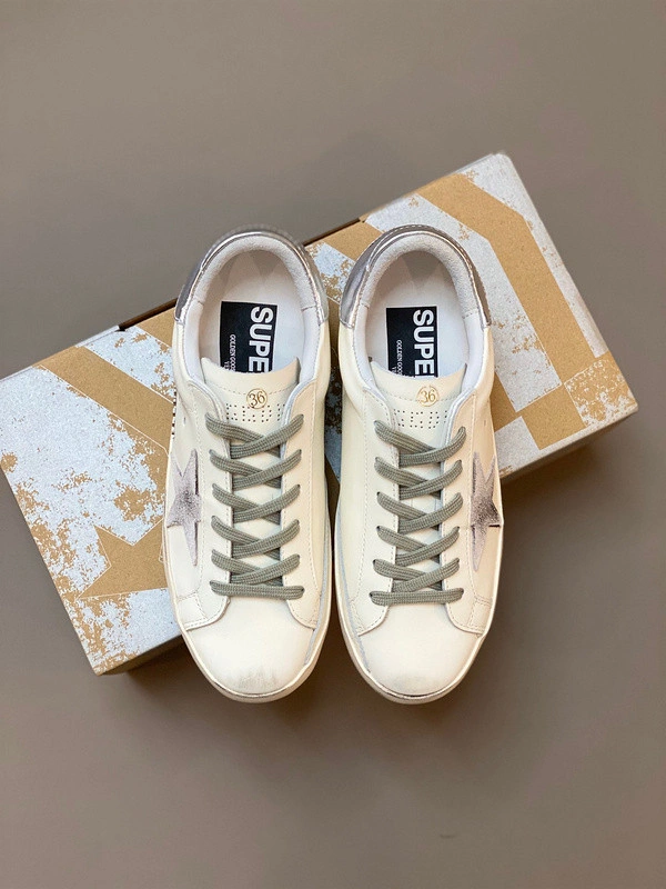 Goldn Gose sneaker