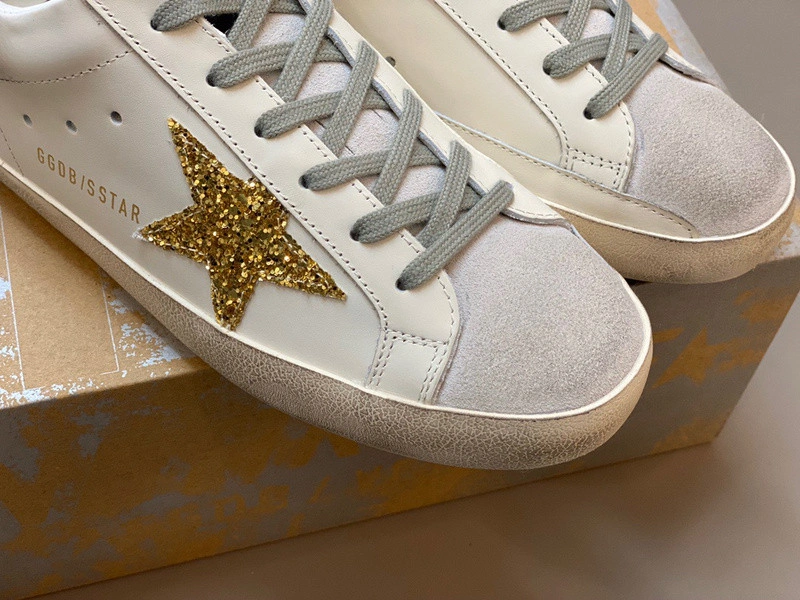 Goldn Gose sneaker