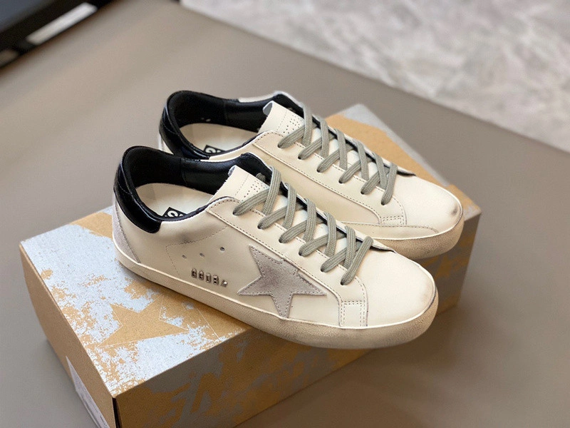 Goldn Gose sneaker