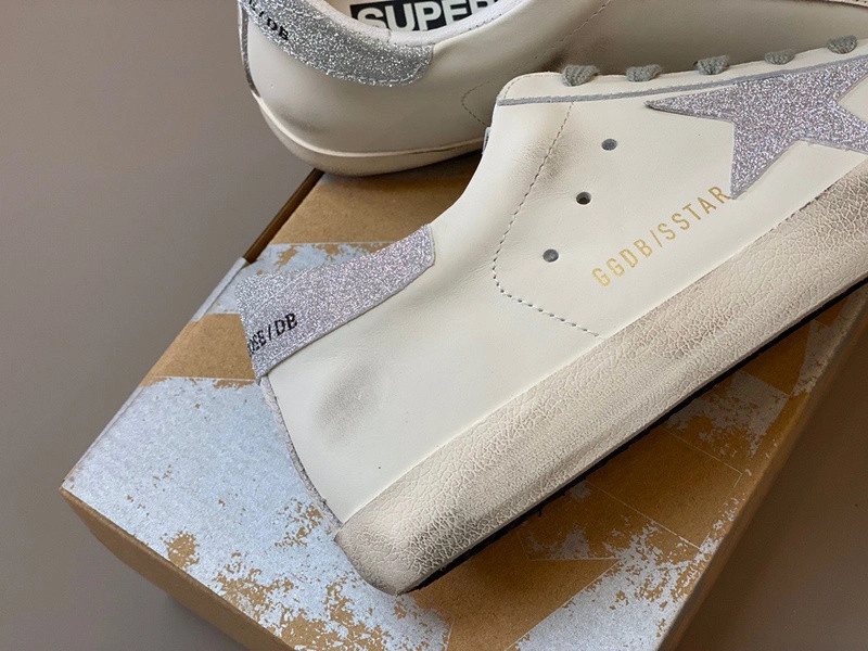 Goldn Gose sneaker