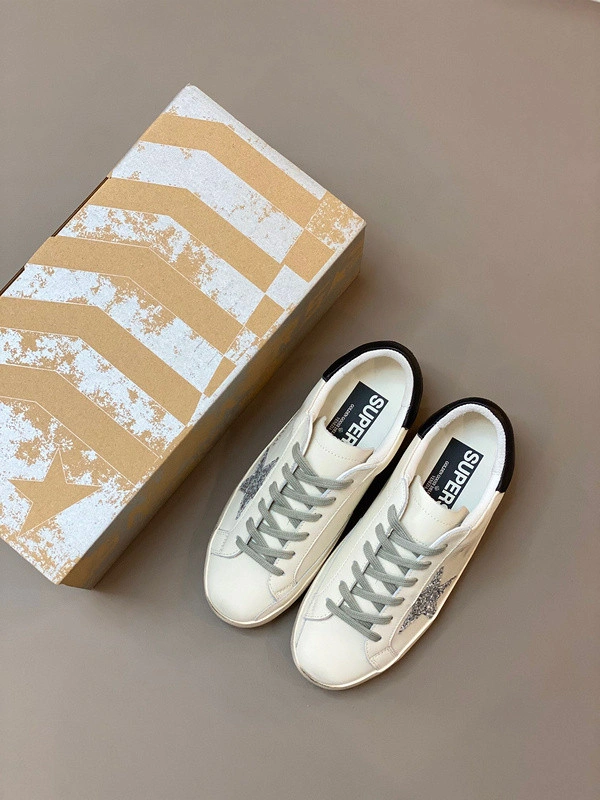 Goldn Gose sneaker