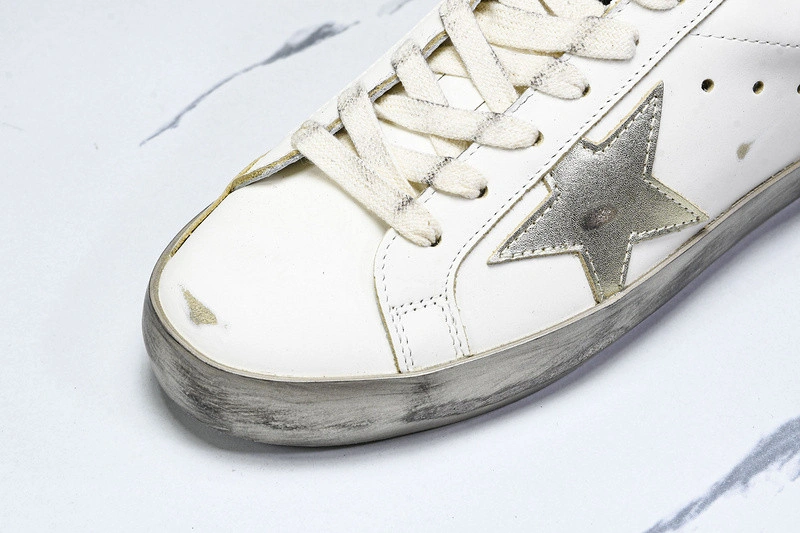 Goldn Gose sneaker