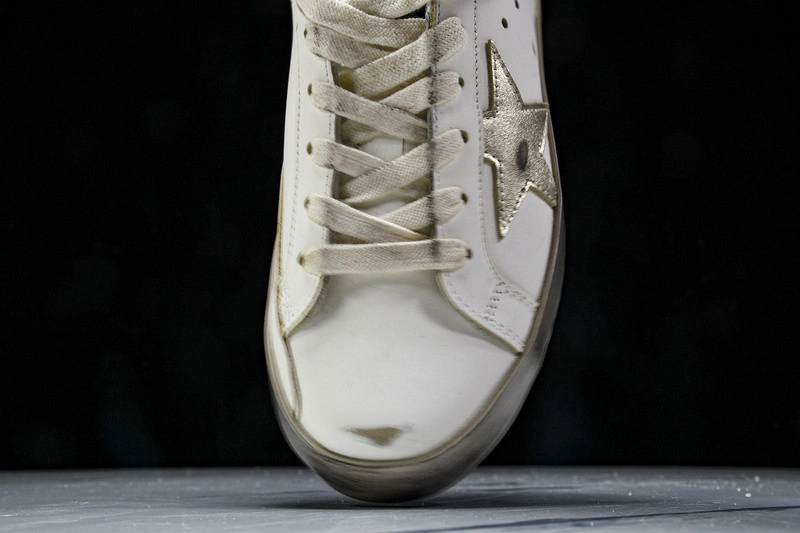 Goldn Gose sneaker