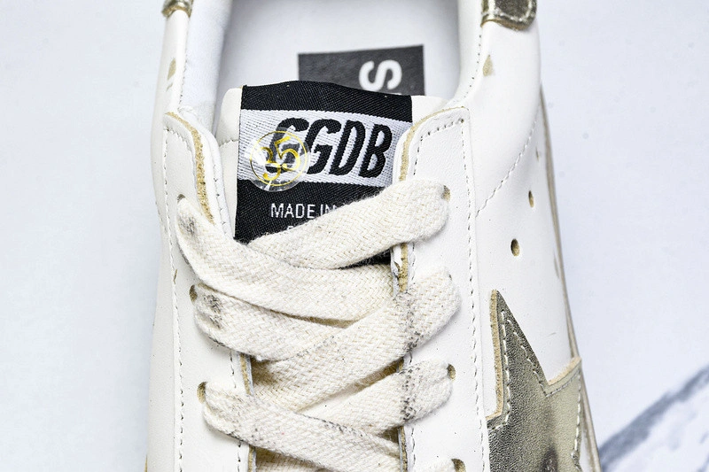 Goldn Gose sneaker