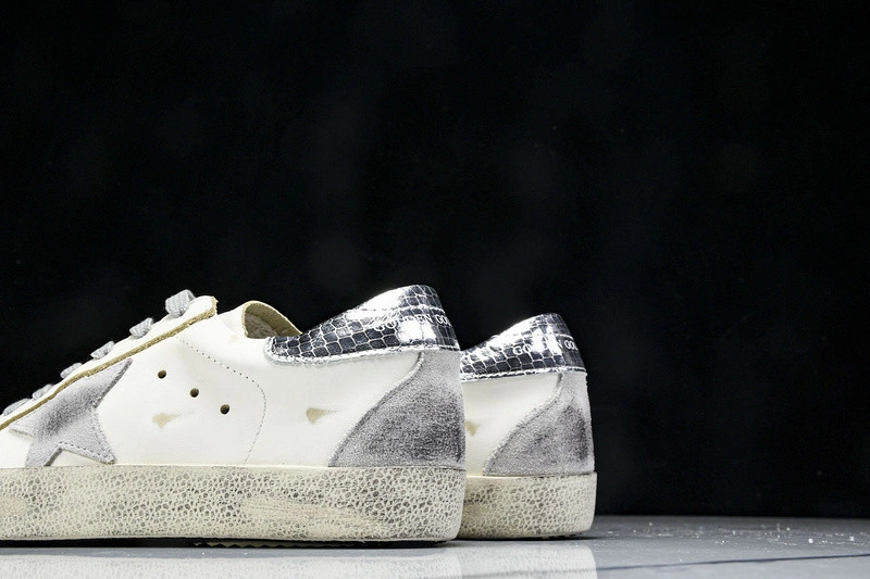 Goldn Gose sneaker