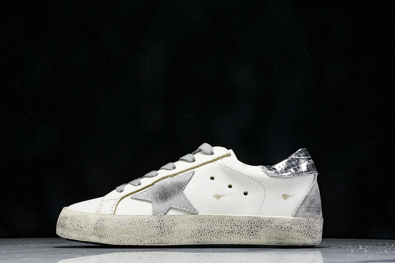 Goldn Gose sneaker