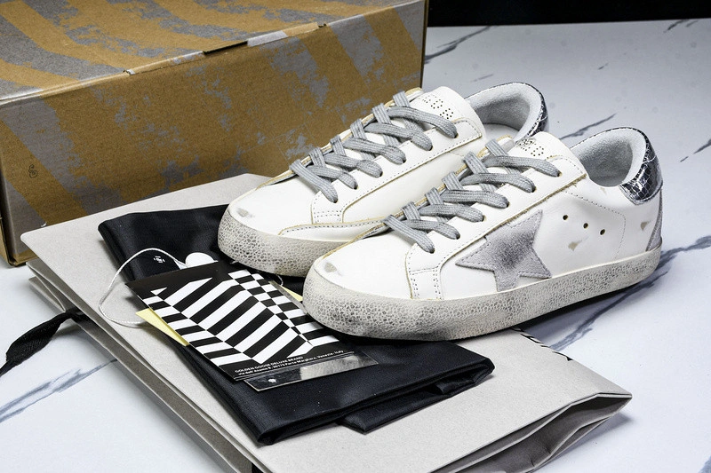 Goldn Gose sneaker