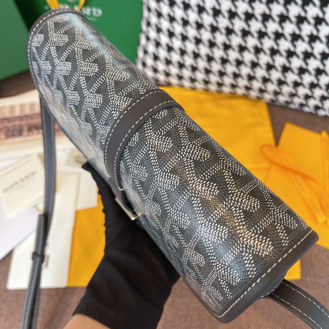 Goyard BAG