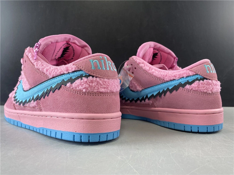 Grateful Dead x Nike SB Dunk Low   CJ5378-600