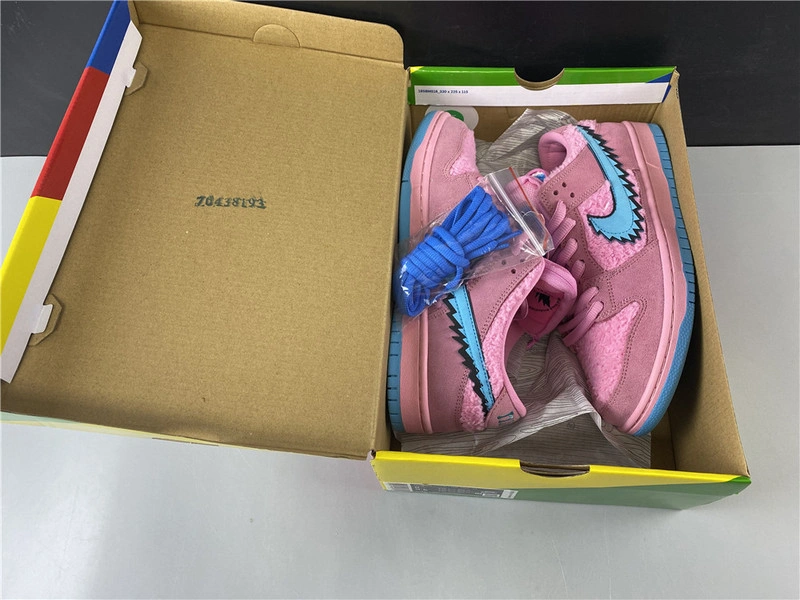 Grateful Dead x Nike SB Dunk Low   CJ5378-600