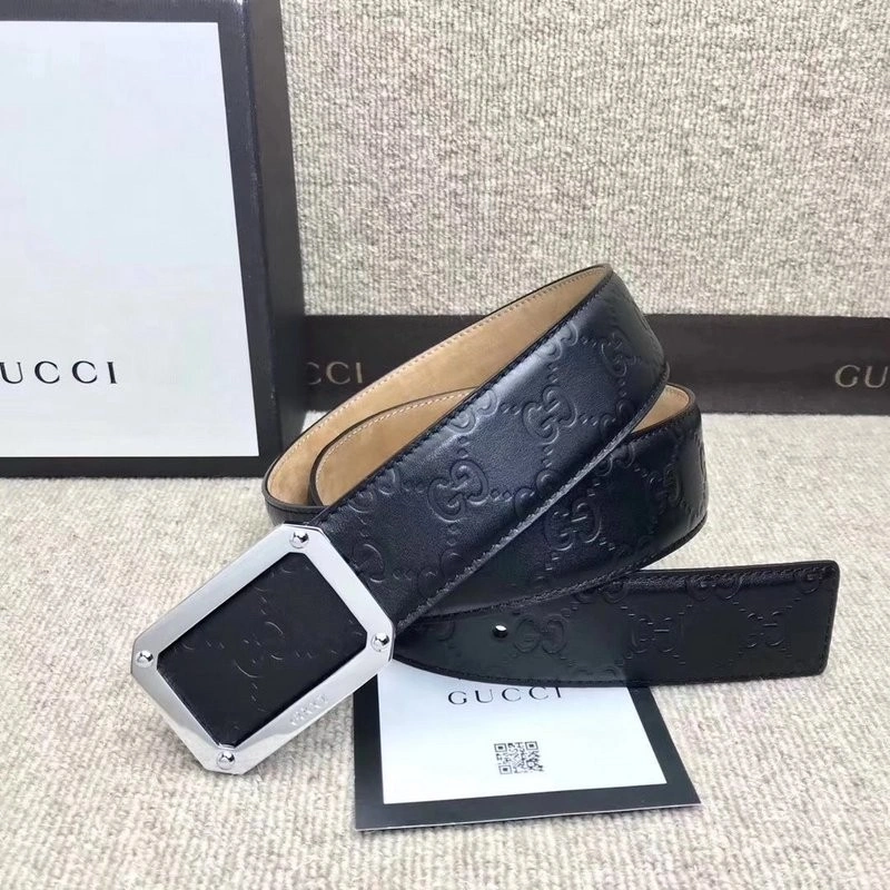 Gucci Embossed belt W12081