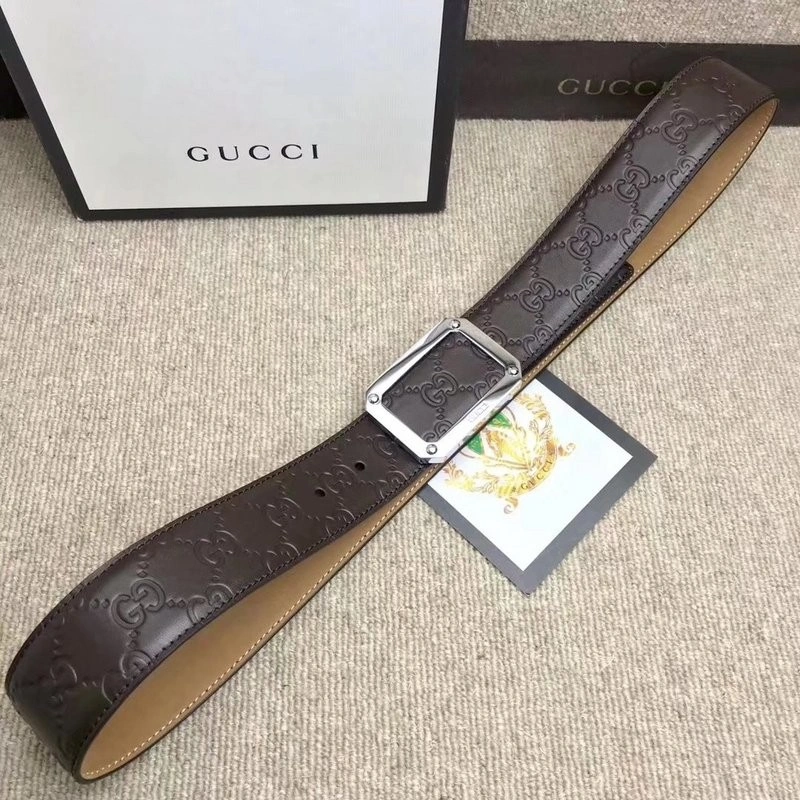 Gucci Embossed belt W12081
