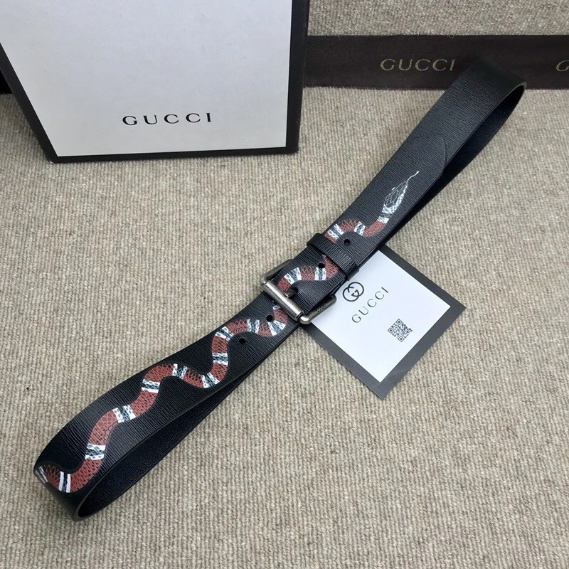 Gucci Leather belt with Kingsnake 434520