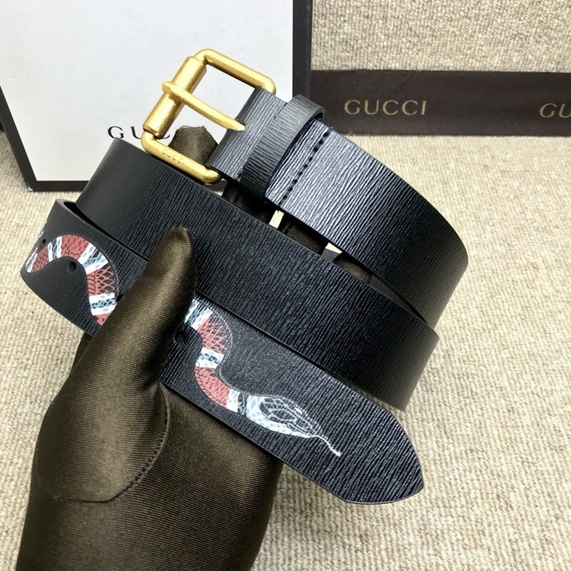 Gucci Leather belt with Kingsnake 434520