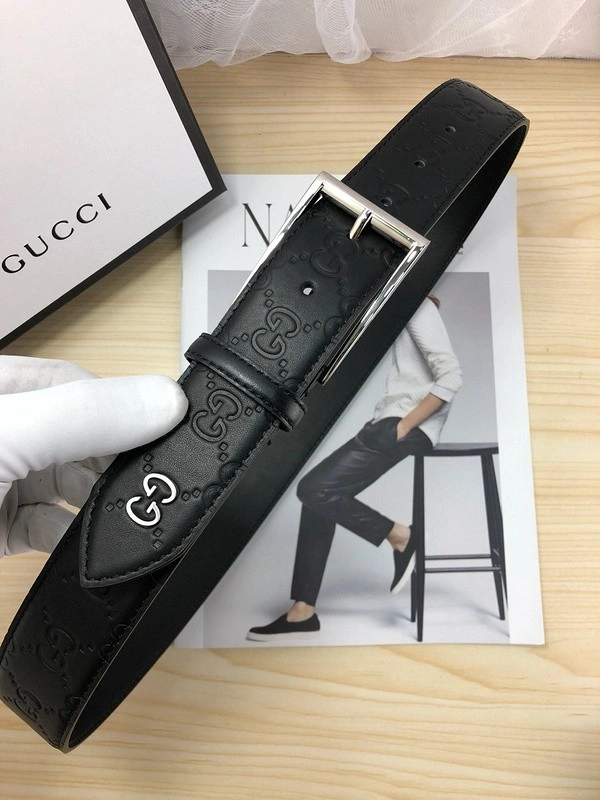 Gucci Reversible Gucci Signature belt 523306