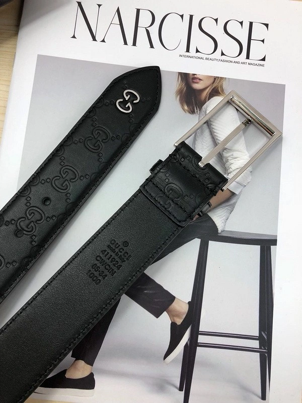 Gucci Reversible Gucci Signature belt 523306