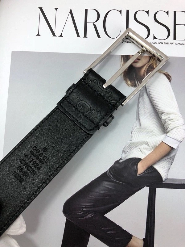 Gucci Reversible Gucci Signature belt 523306