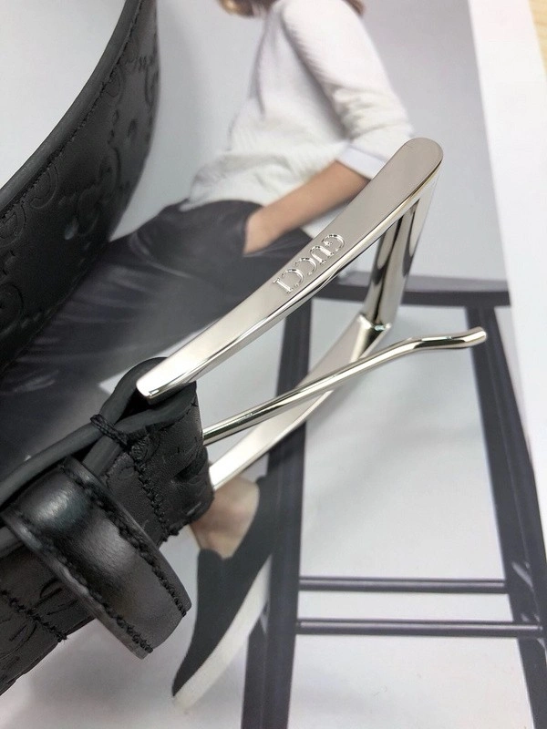 Gucci Reversible Gucci Signature belt 523306