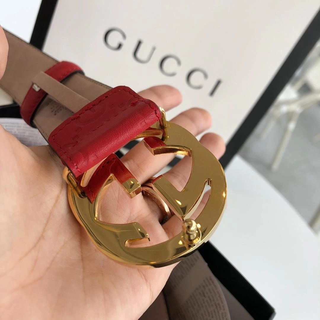 Gucci Signature leather belt 370543