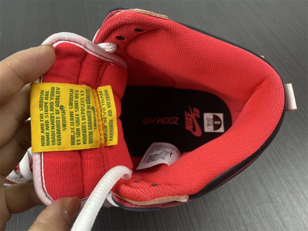 Gundam x Nike SB Dunk High  DH7717-100