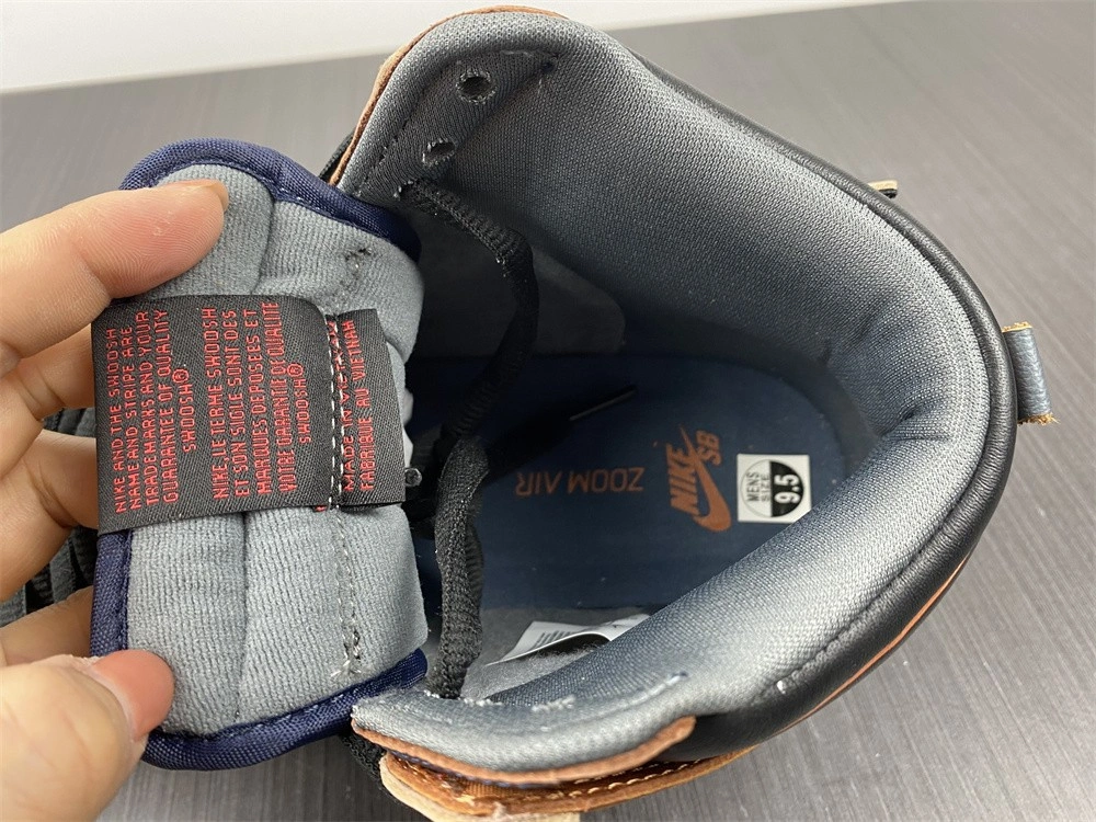 Gundam x Nike SB Dunk High 