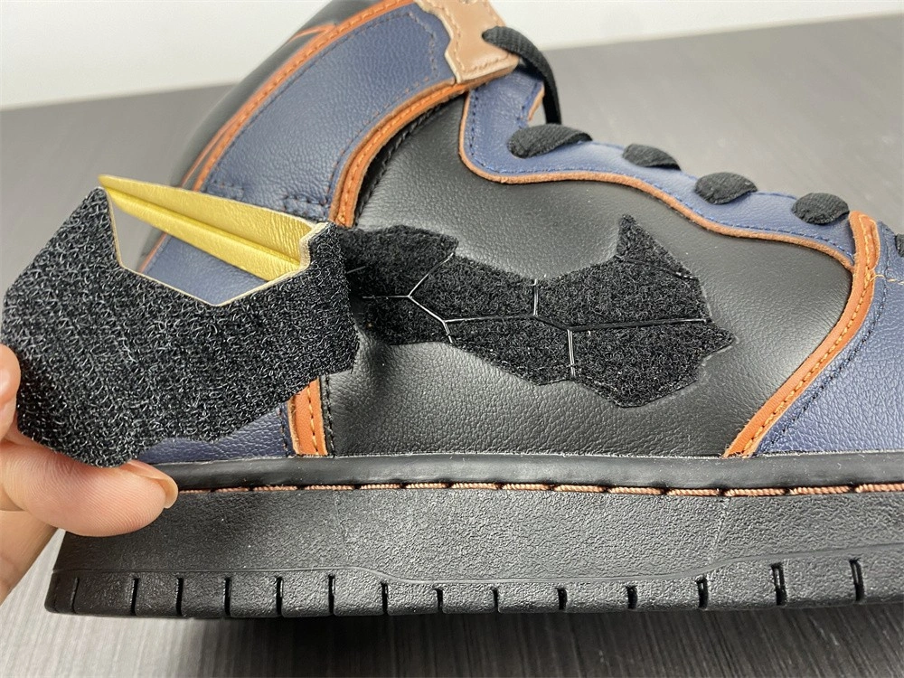 Gundam x Nike SB Dunk High 