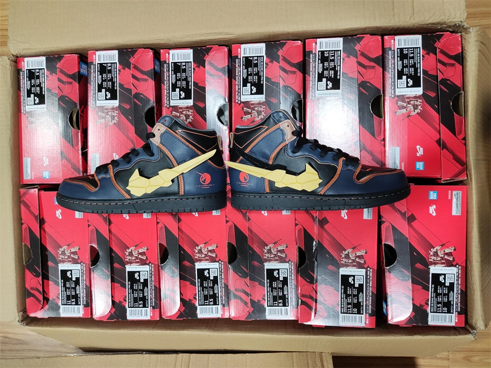 Gundam x Nike SB Dunk High 