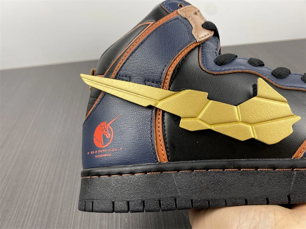 Gundam x Nike SB Dunk High 