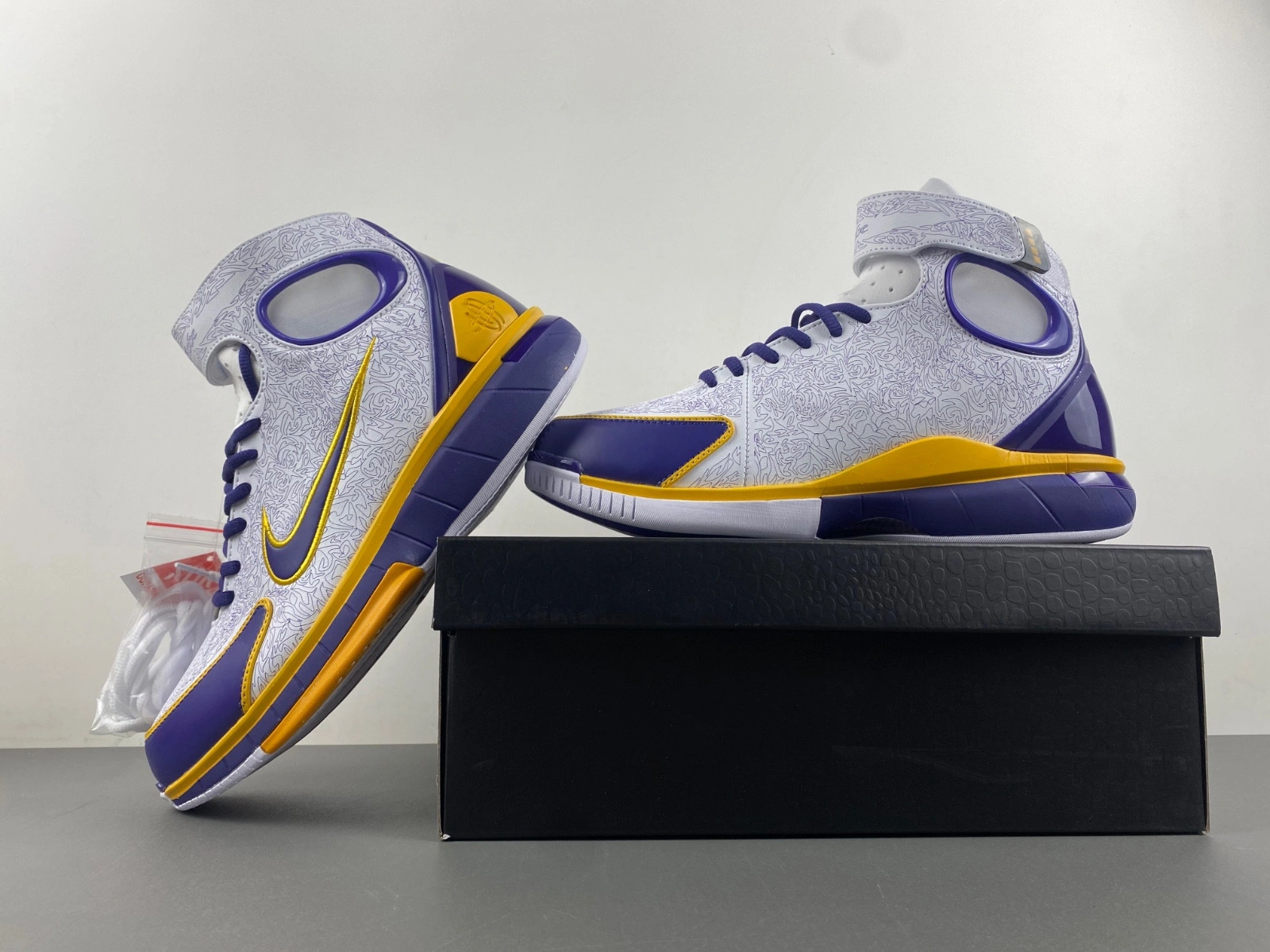 Huarache 2K4 'Kobe Laser'  309957-153