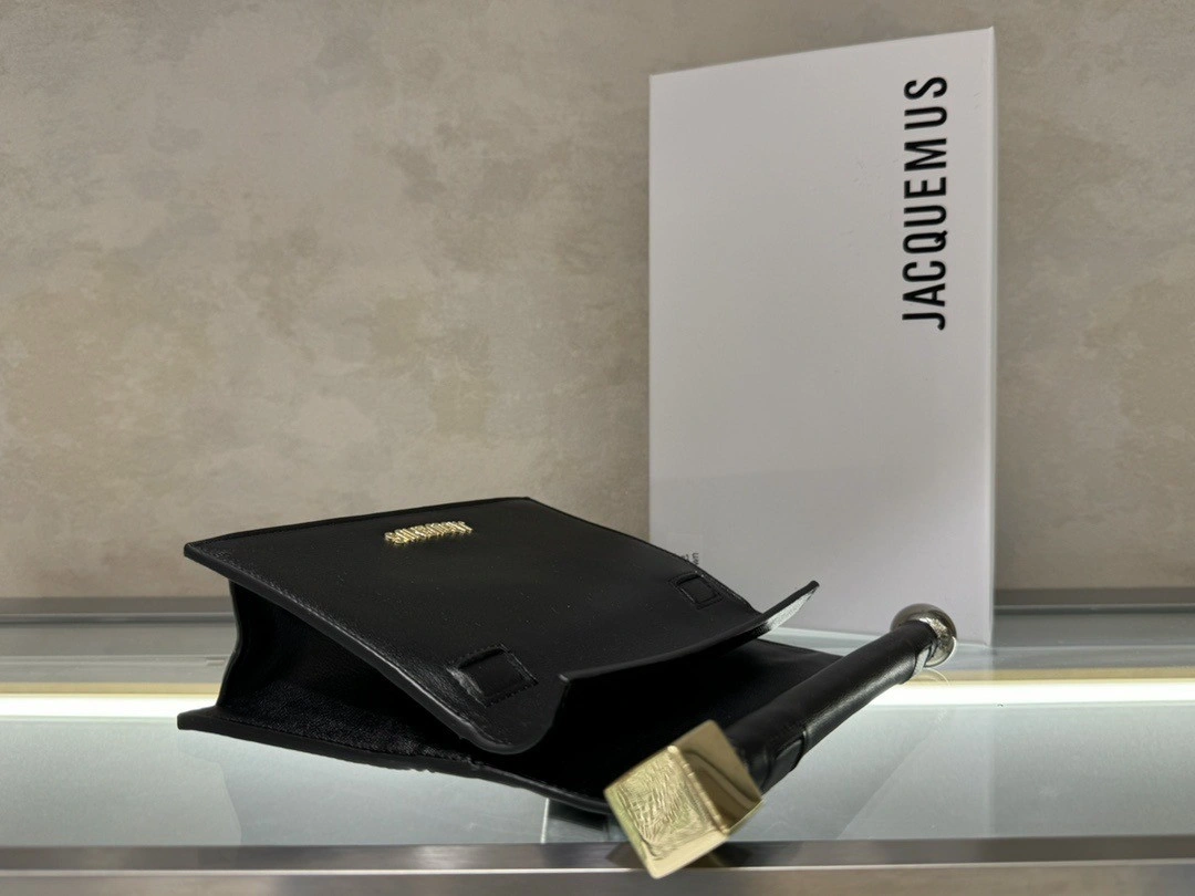 JACQUEMUS BAG