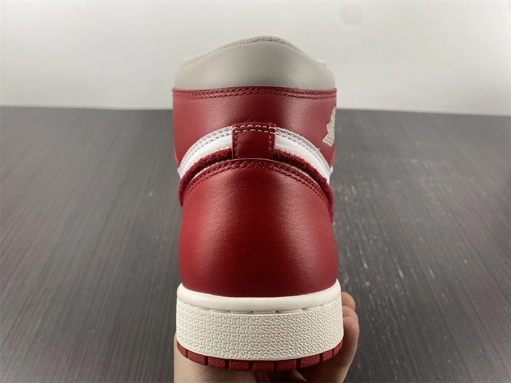 Jordan 1 High OG Newstalgia Chenille (W)  DJ4891-061