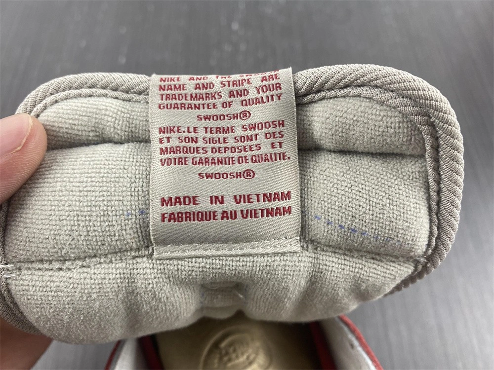 Jordan 1 High OG Newstalgia Chenille (W)  DJ4891-061