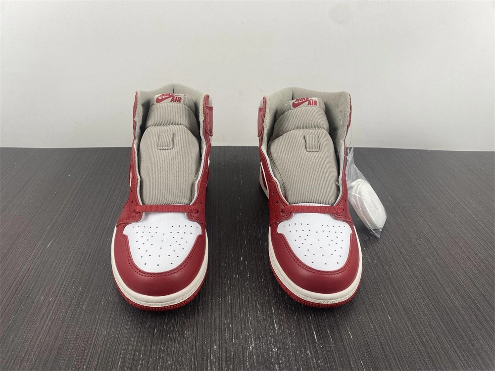 Jordan 1 High OG Newstalgia Chenille (W)  DJ4891-061