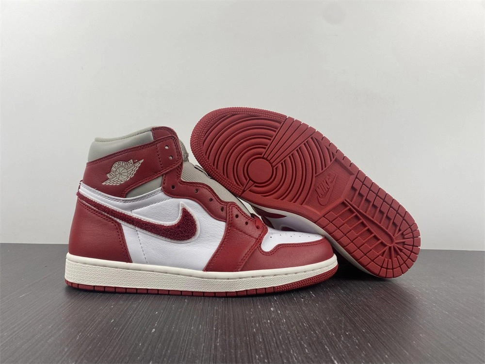 Jordan 1 High OG Newstalgia Chenille (W)  DJ4891-061