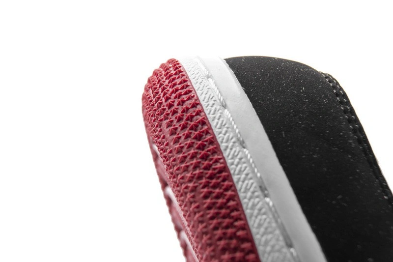 Jordan 1 Low Black Toe  553558-116