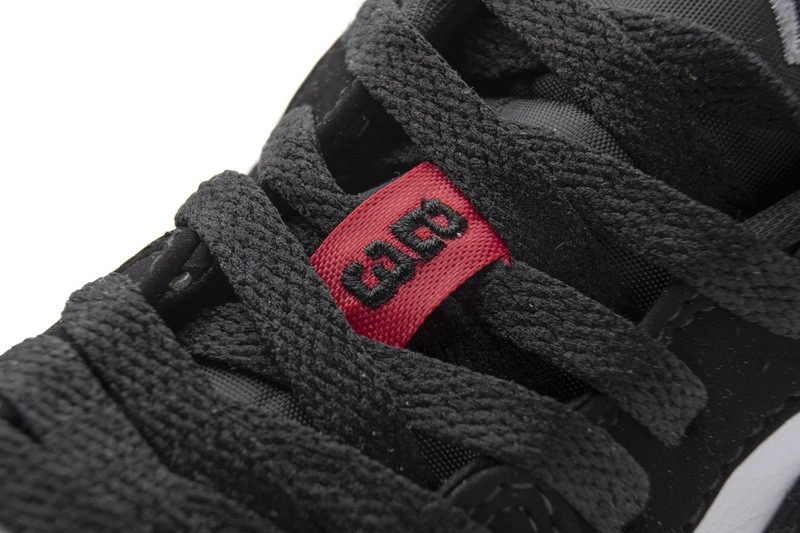 Jordan 1 Low Black Toe  553558-116