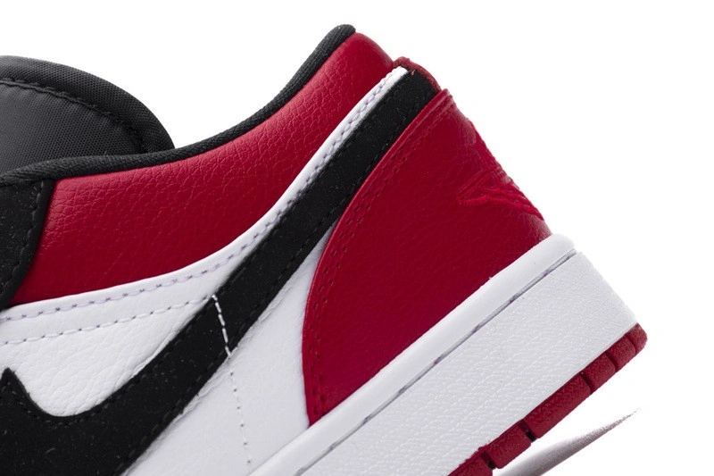 Jordan 1 Low Black Toe  553558-116