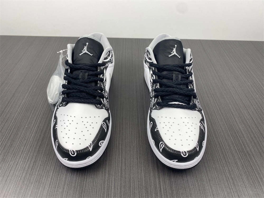 Jordan 1 Low Black White Grey - 553558-040