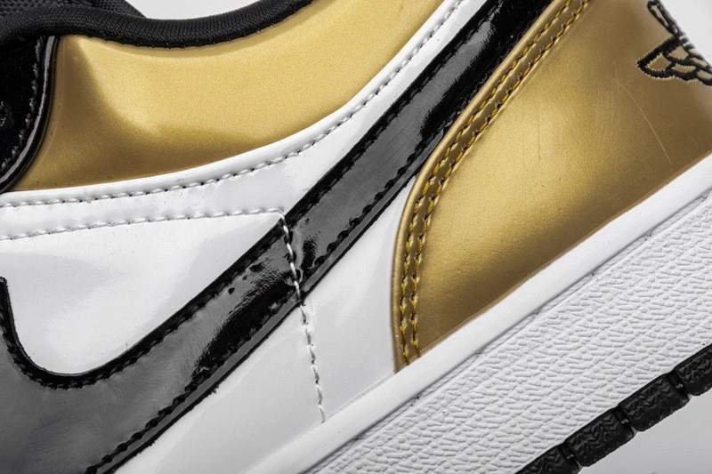 Jordan 1 Low Gold Toe  CQ9447-700