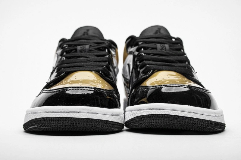 Jordan 1 Low Gold Toe  CQ9447-700