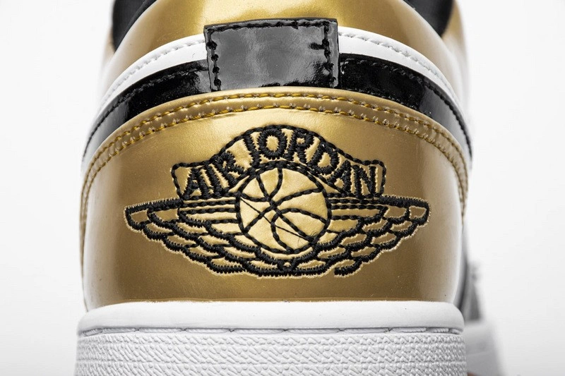 Jordan 1 Low Gold Toe  CQ9447-700