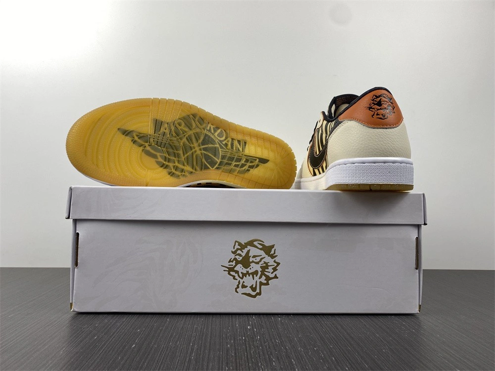 Jordan 1 Low OG Year of the Tiger - DH6932-100