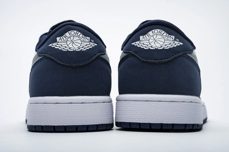 Jordan 1 Low SB Midnight Navy  CJ7891-400