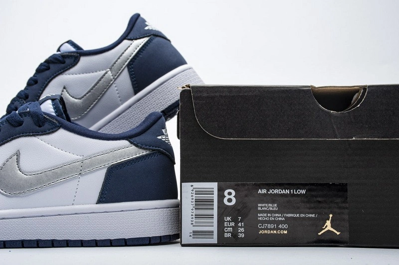 Jordan 1 Low SB Midnight Navy  CJ7891-400