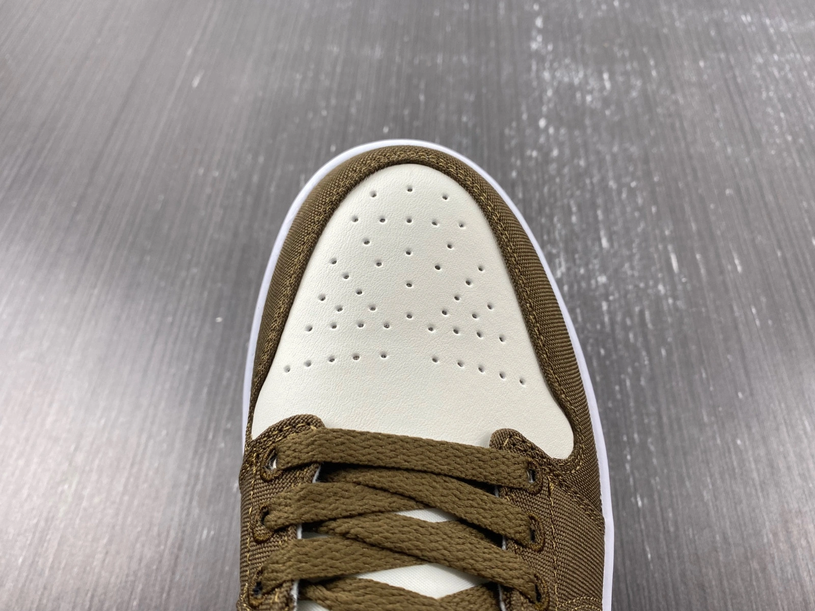 Jordan 1 Low SE Light Olive (W) - DV0426-301