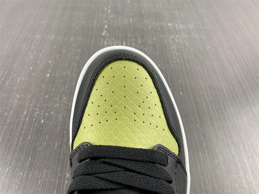 Jordan 1 Low Snakeskin Vivid Green (W) - DX4446-301