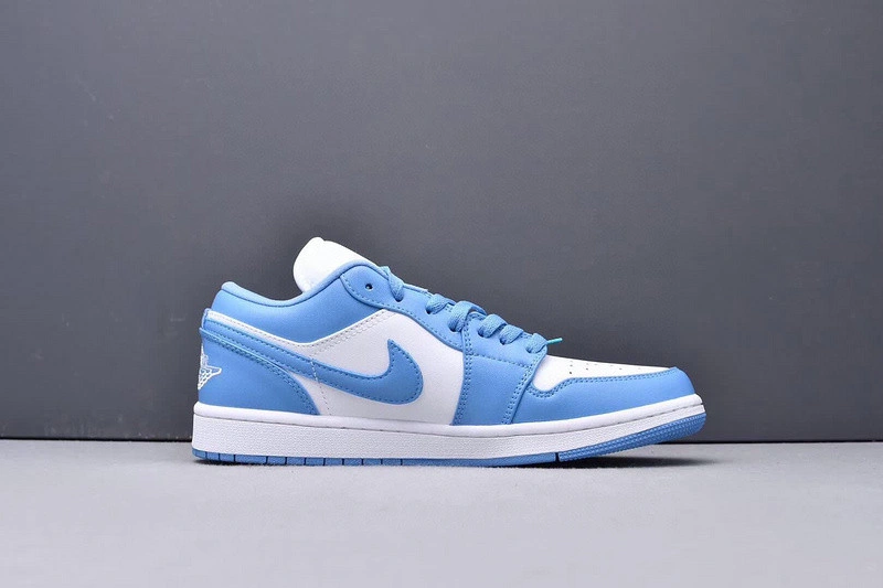 Jordan 1 Low UNC (W)  AO9944-441