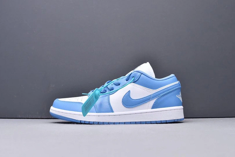 Jordan 1 Low UNC (W)  AO9944-441